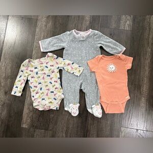 Baby girl clothing lot size 0-3 months